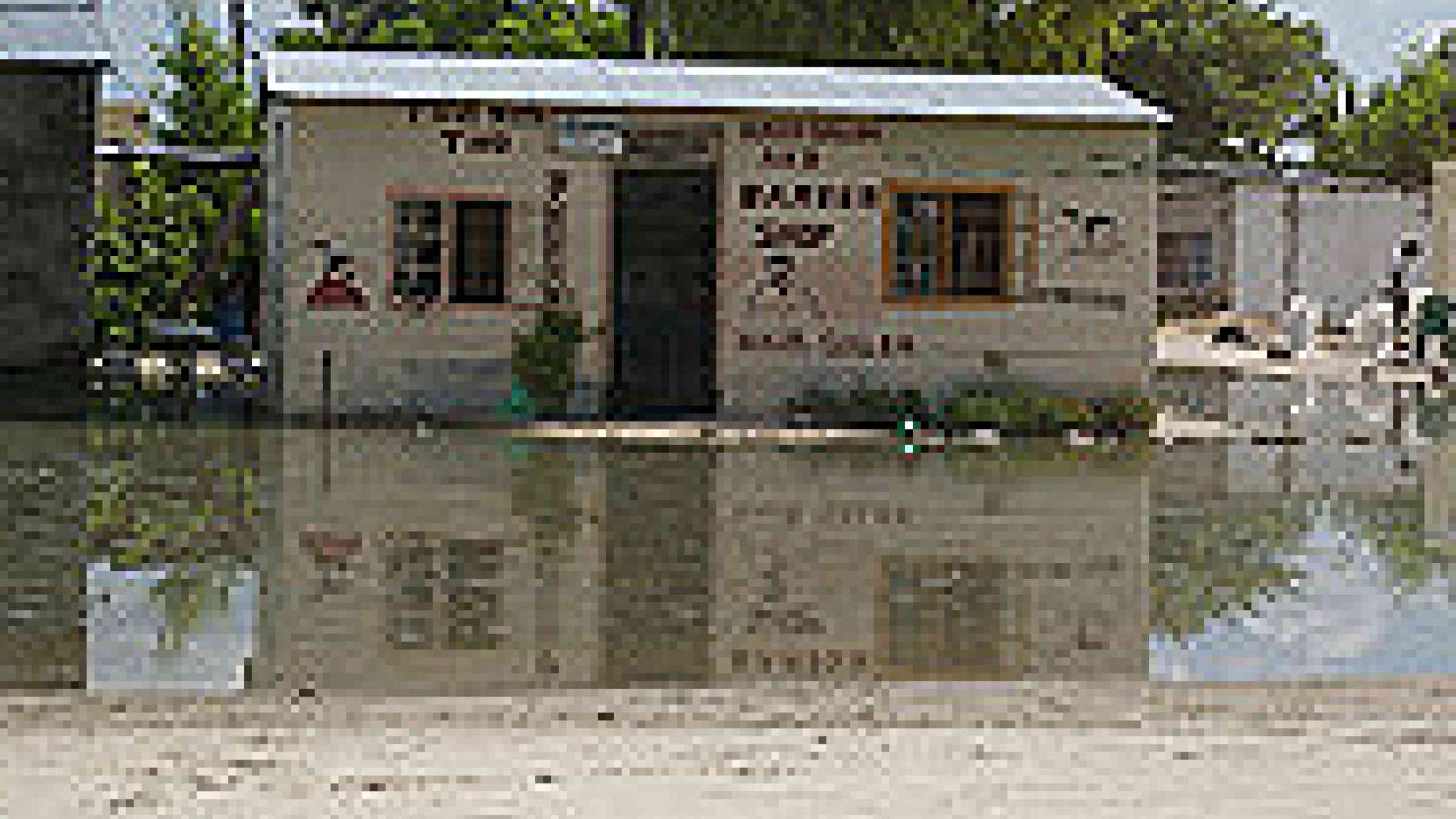 Floods in Namibia, by Flickr user, Potjie, Creative Commons Attribution-NonCommercial-ShareAlike 2.0 Generic