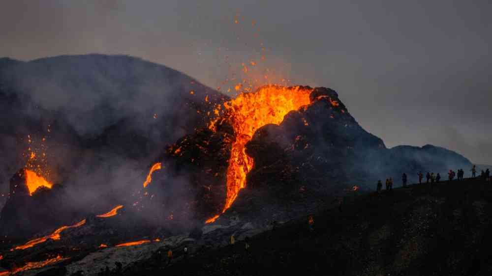 effects of volcanic eruptions on humans