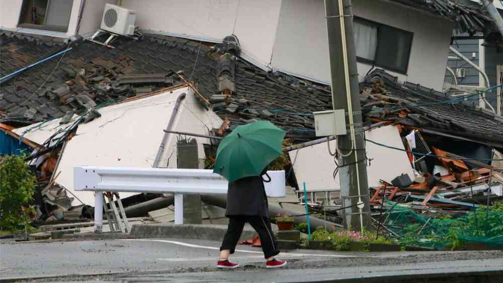 tohoku earthquake destruction