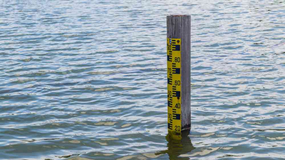 Sea level meter
