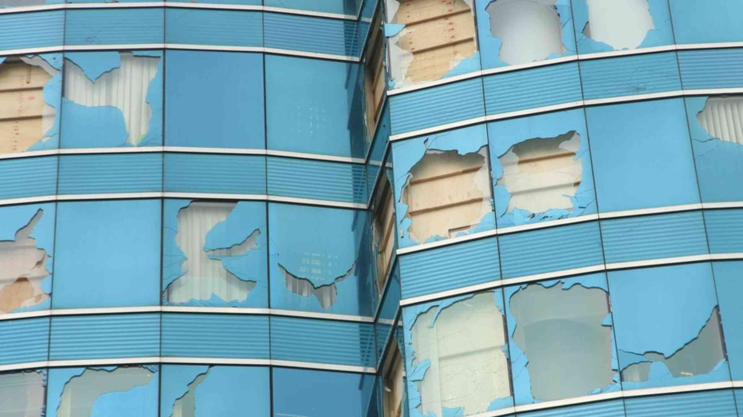 Impact of Typhoon Mangkhut in Hong Kong, 2018. Simon Poon/Shutterstock