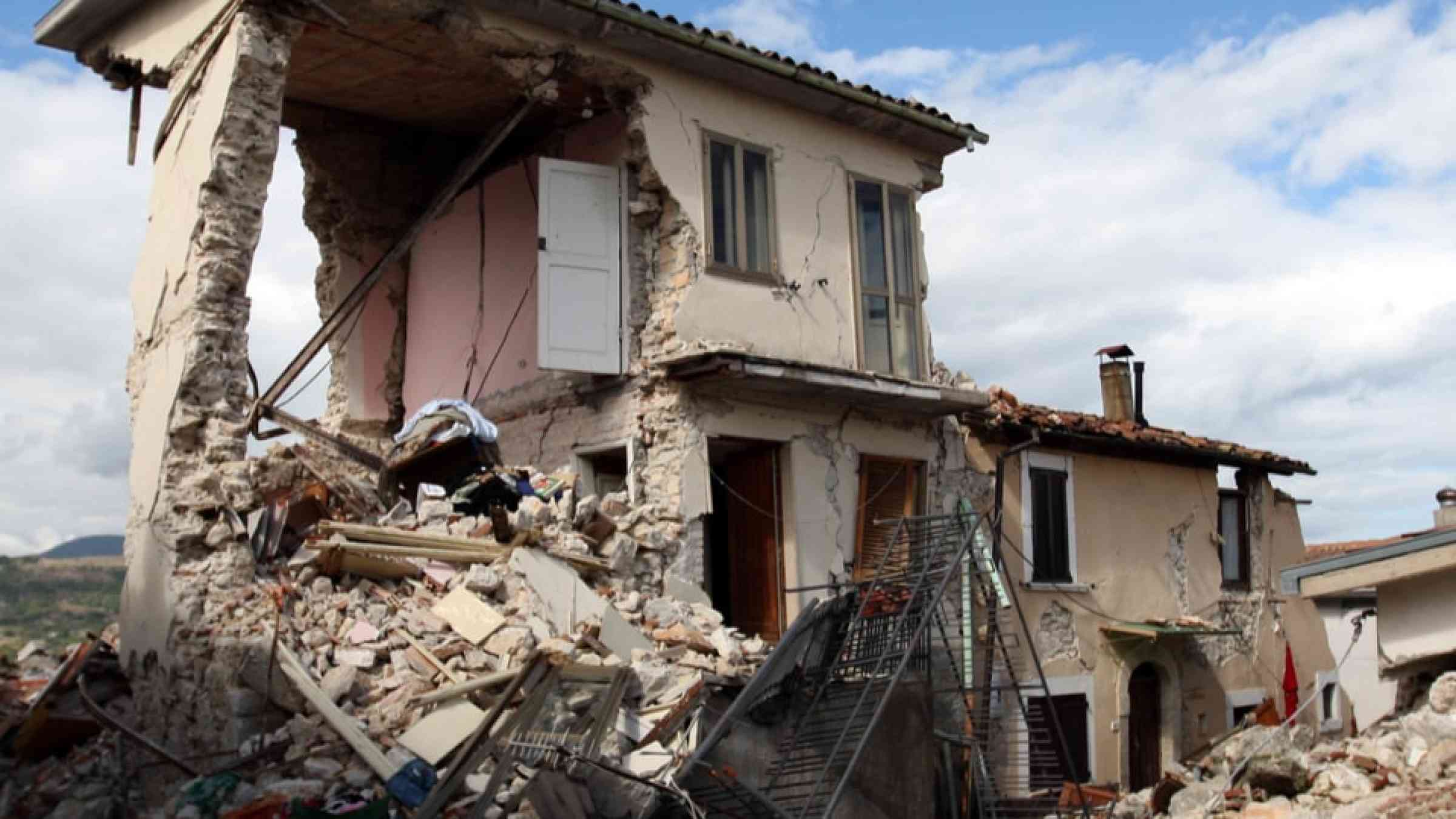 Italy: L'Aquila Earthquake 2009 | PreventionWeb